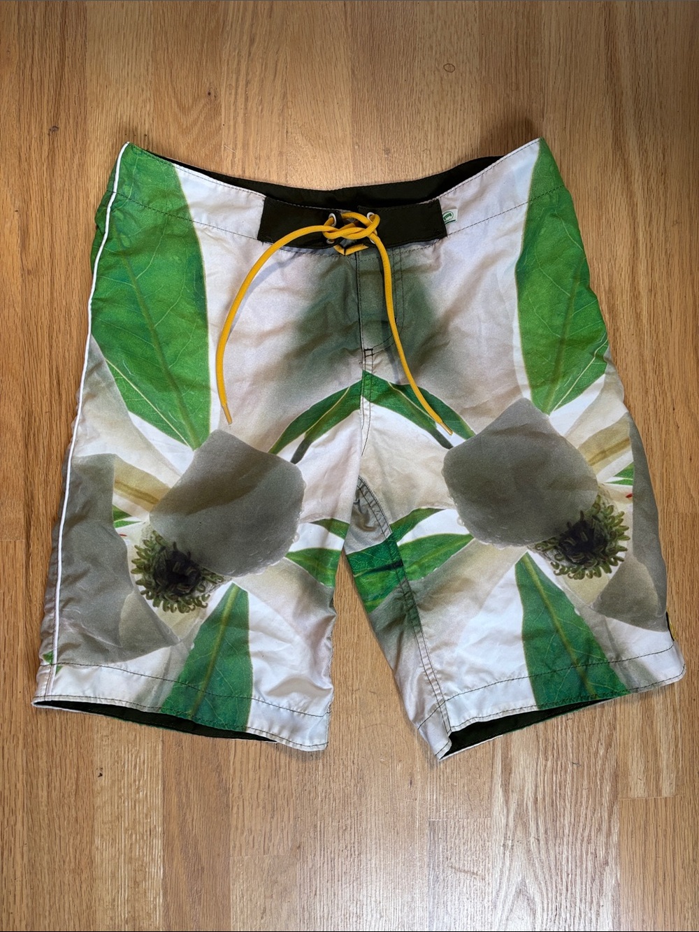 Vintage Aaron Chang Floral Board Shorts with Drawstring size 9